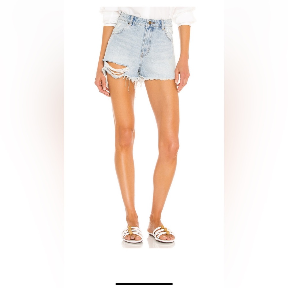 NWT Rollas Dusters Short in Layla Bleach
